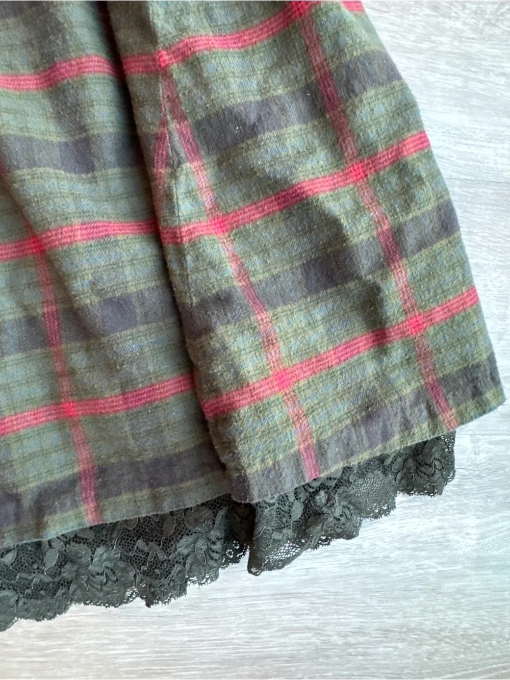 J Peterman Plaid Flannel Maxi Skirt w/ Lace Hem sz 10 - Picture 2 of 8